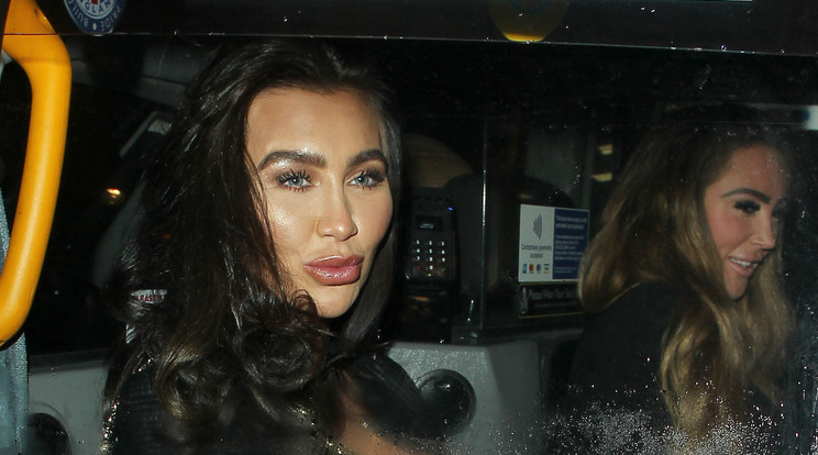 Lauren Goodger a vészhelyzet alatt is tovább dologozott volna/ Fotó: Northfoto