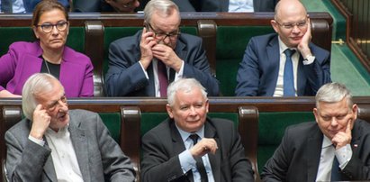 PiS boi się efektu własnego „cudownego pomysłu”? Miał być przed wyborami będzie po