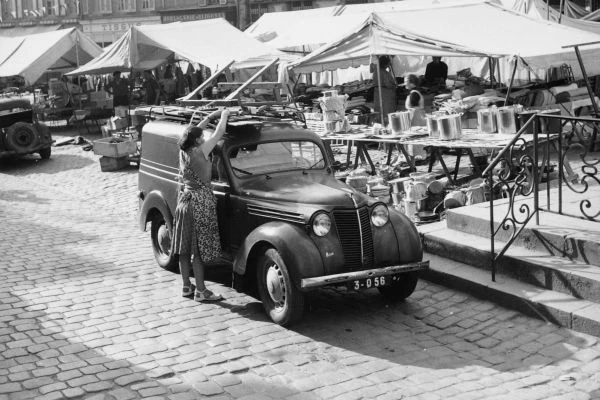 Renault Juvaquatre Fourgonnette 1952 r