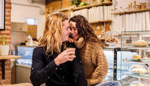 Gen Zers are increasingly going on sober dates, prioritizing authenticity and genuine connections.Lourdes  Balduque/Getty Images