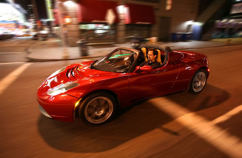 Tesla Roadster przyjedzie do Europy