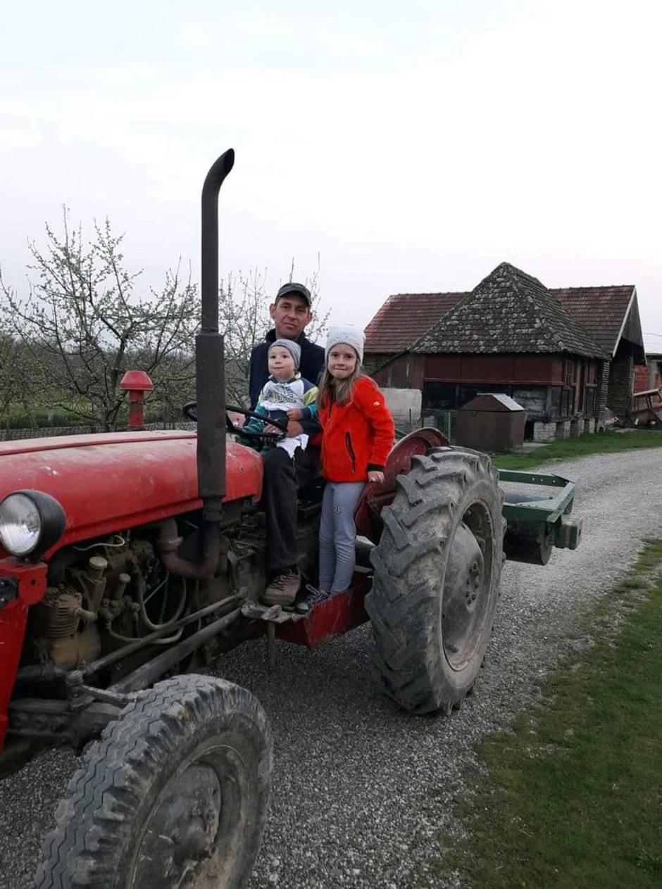 Slaviša Despotović sa decom