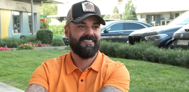 "GLUMIĆE LAŽNOG OCA Anitinom sinu, kao što je LAŽNO SVEDOČIO PROTIV ŽENE sa kojom ima troje dece!" Luka Vujović ocrnjen za sve pare