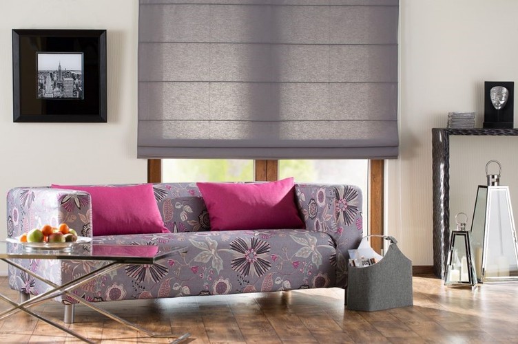 Maksymalne ograniczenie światła – wybierz zaciemniające rolety na lato