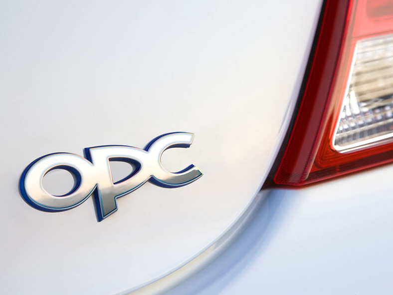Opel Insignia OPC: sportowa wersja europejskiego Auta roku