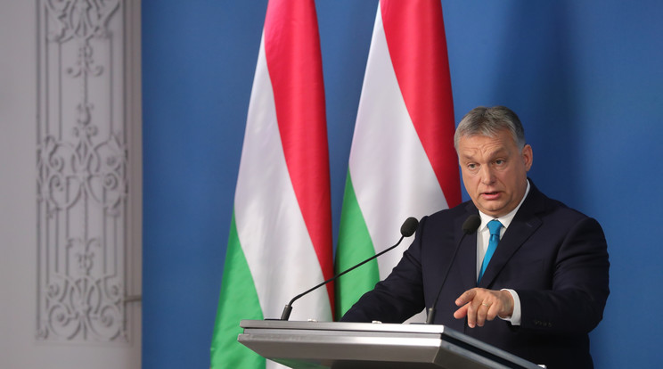 Orbán Viktor miniszterelnök tucatnyi kérdésre
válaszolt, nem kerülte meg a kényesebb témaköröket sem /Fotó: Varga Imre