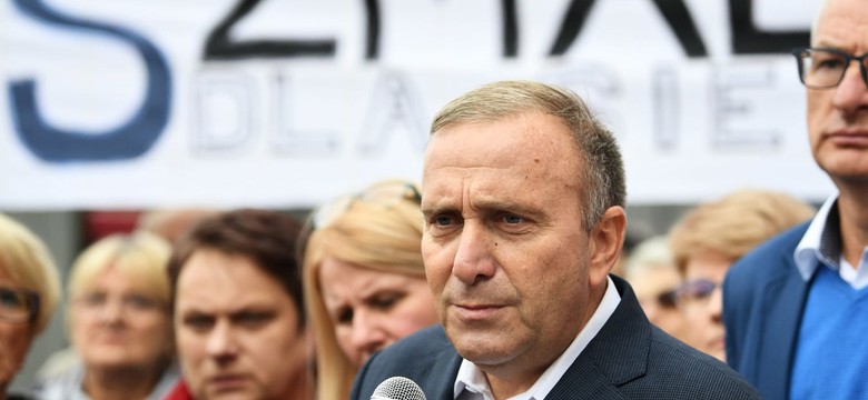 Schetyna ostro o polityce PiS: Wydoili w rządzie i wydoją w samorządzie