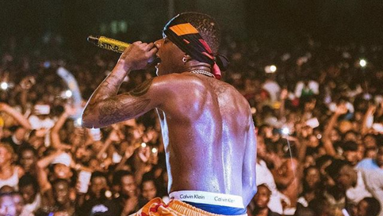 Wizkid on stage at the Made In Lagos concert at the Eko Atlantic on December 23, 2018 [Instagram/PepsiNaija]