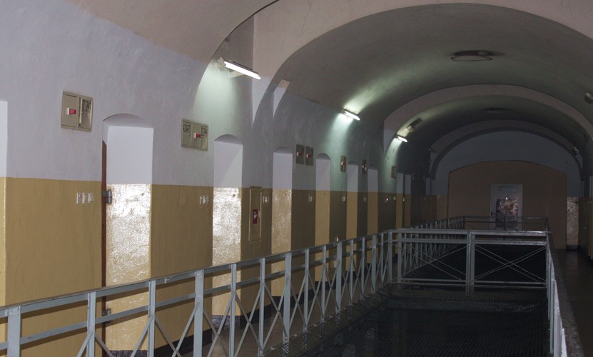 Więźniowie mają prawo do 5 książek tygodniowo. Nieliczni mogą w nagrodę za dobre sprawowanie liczyć na zwiększenie limitu.