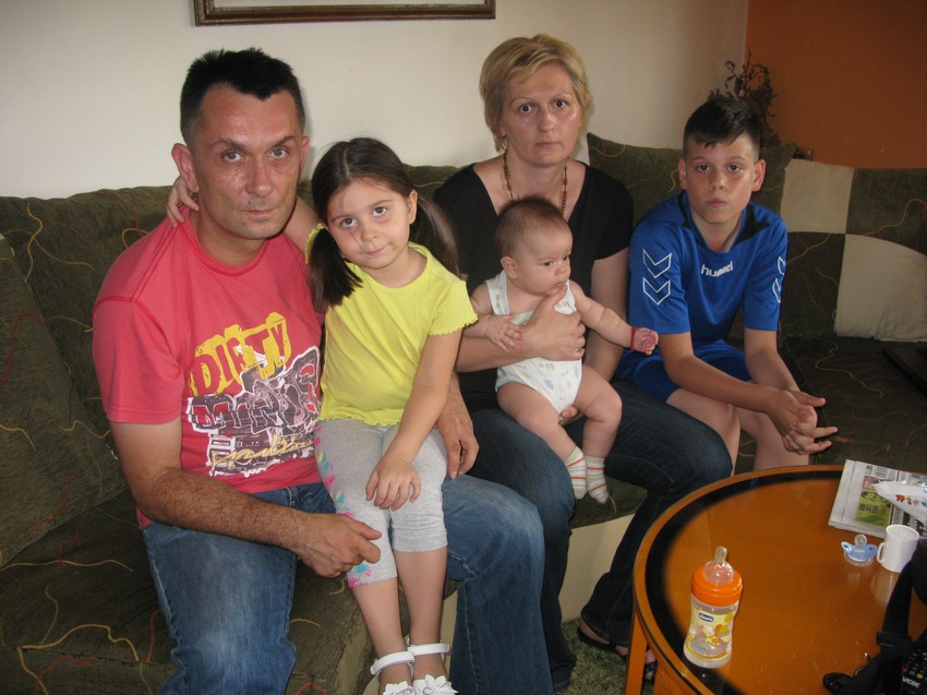 Ne želimo da plaćamo vodu i za druge stanare: Porodica Šakić