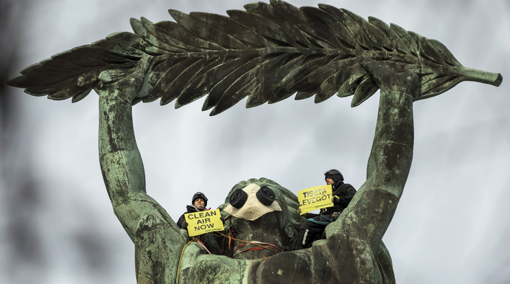 A légszennyezettség ellen demonstrált a Greenpeace Budapesten / Fotó: MTI Mohai Balázs