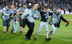 Policjanci przebrani na meczu za dziennikarzy. RPO pisze do KGP: Takie działanie wydaje się szczególnie niebezpieczne