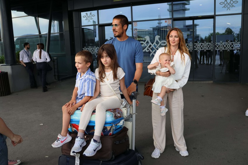 Nikola Rokvić sa porodicom