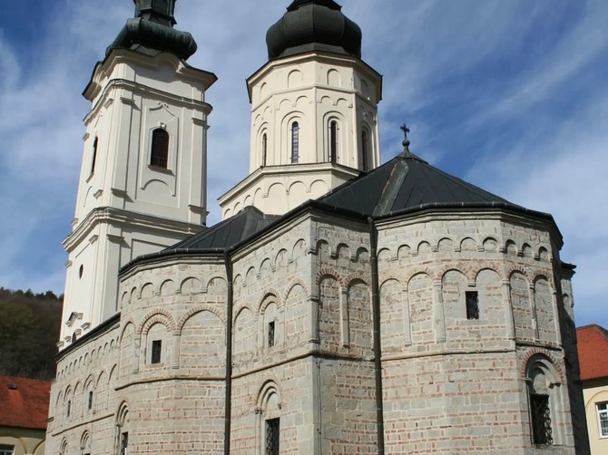 Manastir Jazak na Fruškoj gori