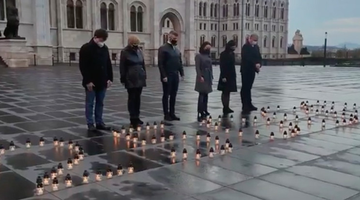 Az ellenzéki pártok gyertyagyújtással emlékeztek meg a koronavírus-járvány több mint 25 ezer magyar áldozatáról. /Fotó: Jobbik/Facebook