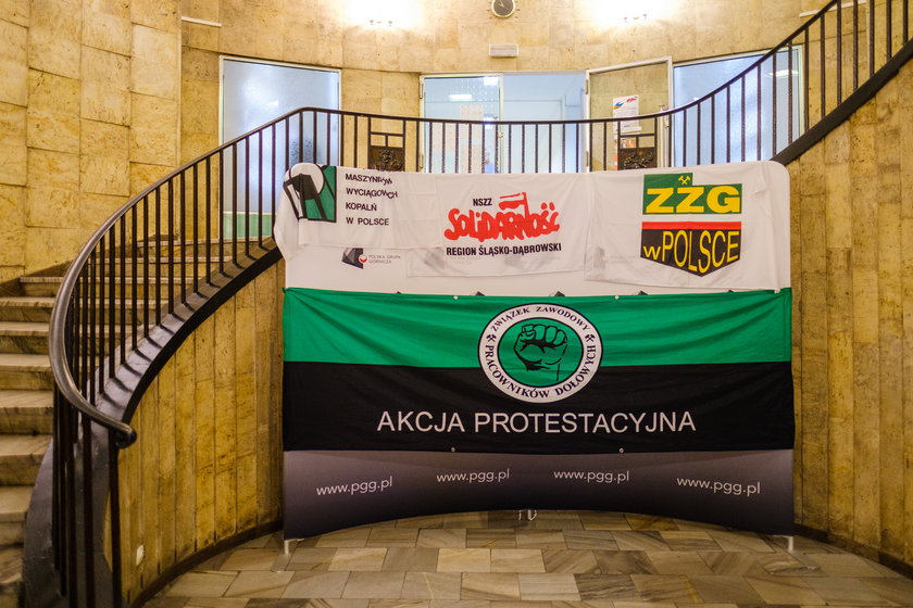 Akcja protestacyjna związkowców w siedzibie PGG