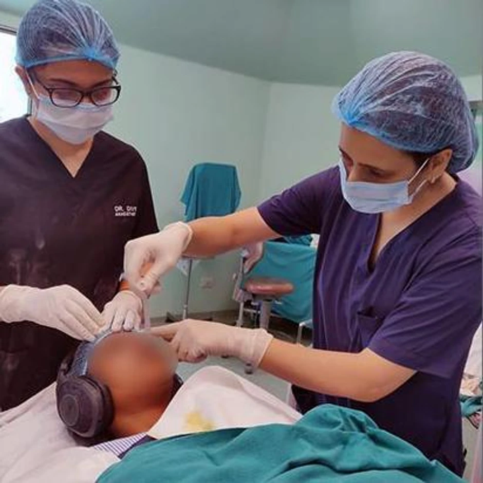 Posle pilot ispitivanja osam pacijenata usledilo je istraživanje koje je obuhvatilo 56 odraslih koji su nasumično raspoređeni u dve grupe | Foto: BBC