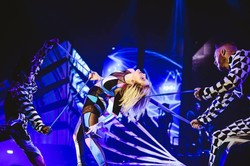 Ellie Goulding opublikowała nowy klip. To najlepsza reklama jej koncertów!