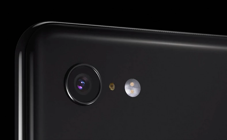 Google Pixel 3 ma jeden aparat o rozdzielczości 12 MP, a jest uważany za jeden z najlepszych fotograficznych smartfonów. Magia „sklejania” zdjęć.