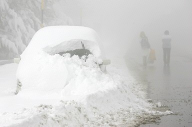 SPAIN-WEATHER-SNOW