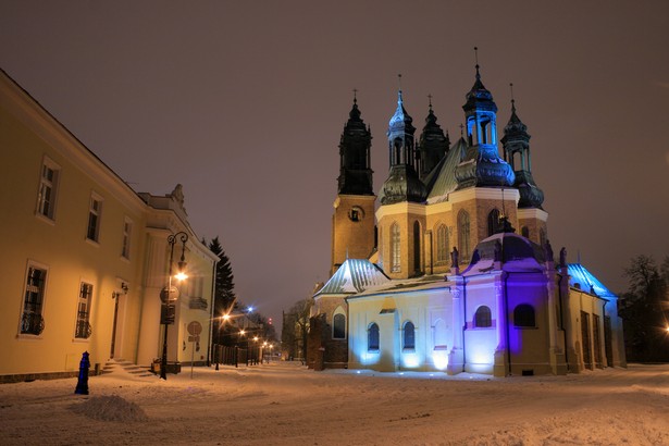 Poznańskia starówka nocą, mat shutterstock