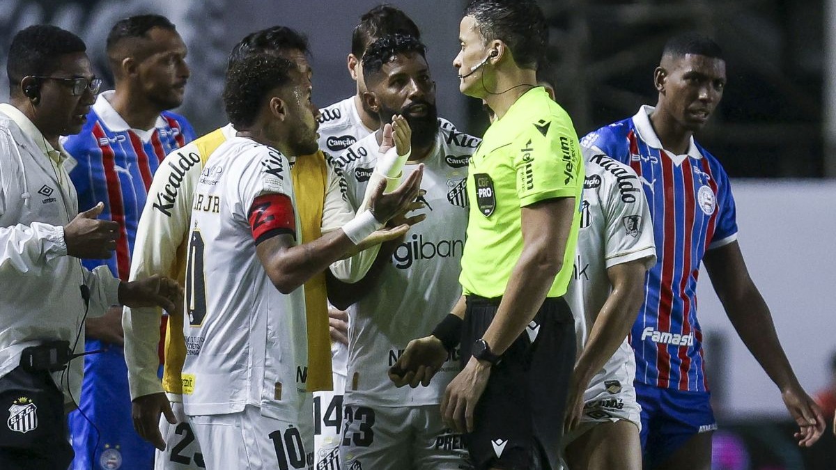 Gestul interzis care i-a adus lui Neymar direct un cartonaș roșu: „I-am dat ocazia unui prost să se dea în spectacol”
