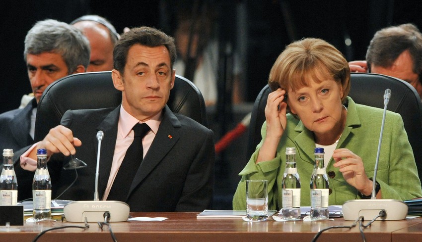 Nikola Sarkozi i Angela Merkel na samitu NATO u Bukureštu 3. aprila 2008.