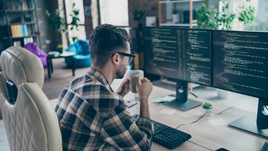 polska marnuje potencjał inżynierów i programistów? armia specjalistów bez szans na pełne zatrudnienie