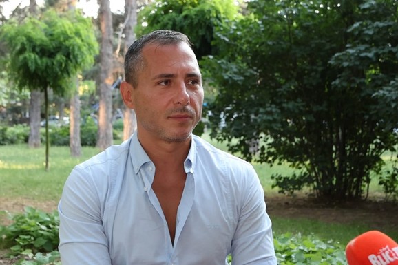 (VIDEO) "RAZUMEM HASANA" Miki Dudić prvi put o porodičnim sv