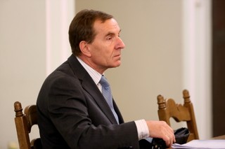 Pierwsze przesłuchanie przed komisją śledczą ws. Amber Gold. Niesiołowski: Działania w sprawie Amber Gold znam z doniesień medialnych