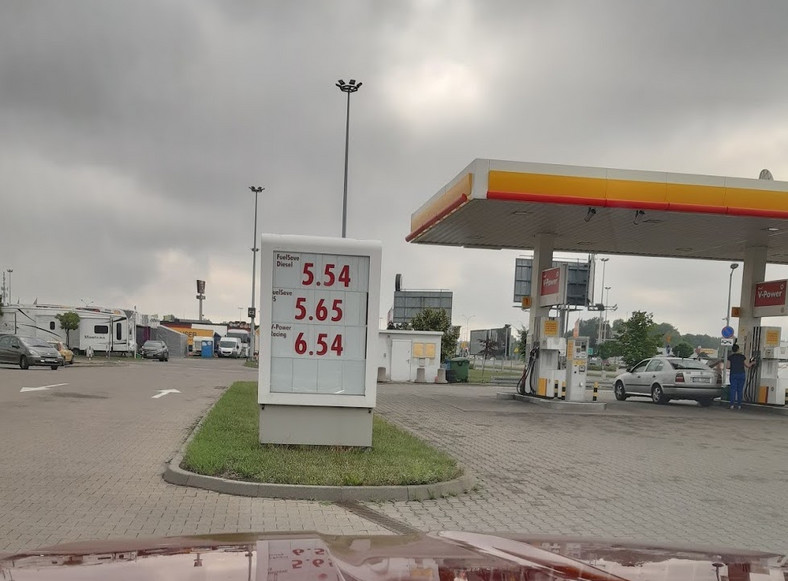 Ceny paliw na stacjach w okolicach Warszawy 5 lipca 2021