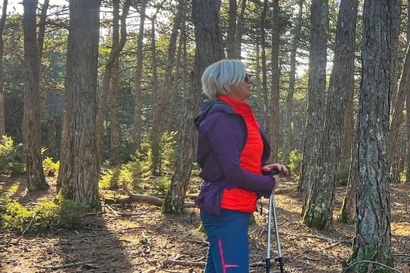 RASPRODALA SVE I KUPILA MASLINJAK I IMANJE Udovica pevača napravila raj van grada: Sada snimila kuću i dvorište (Video)