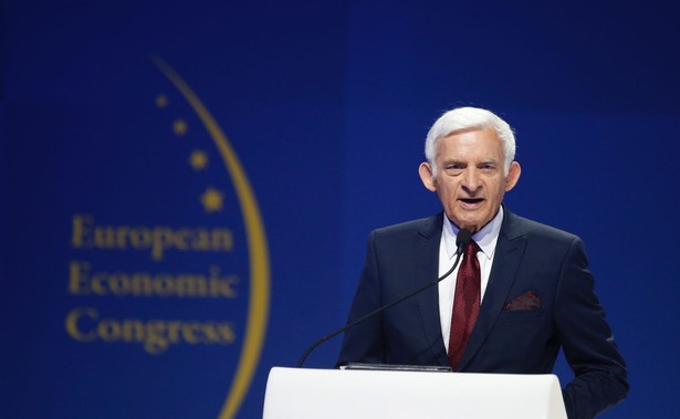 Otwierający EKG panel „Nasza nowa Europa” poprowadził były premier i szef parlamentu EU Jerzy Buzek