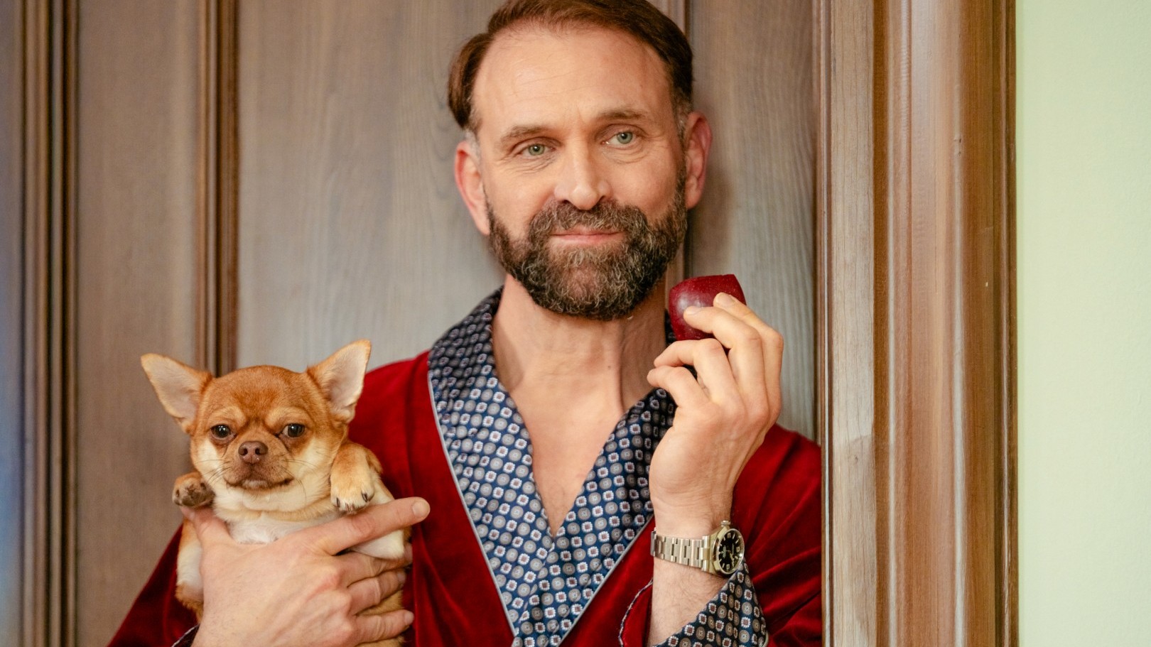 Bláznivá komédia Niečo ako rodina