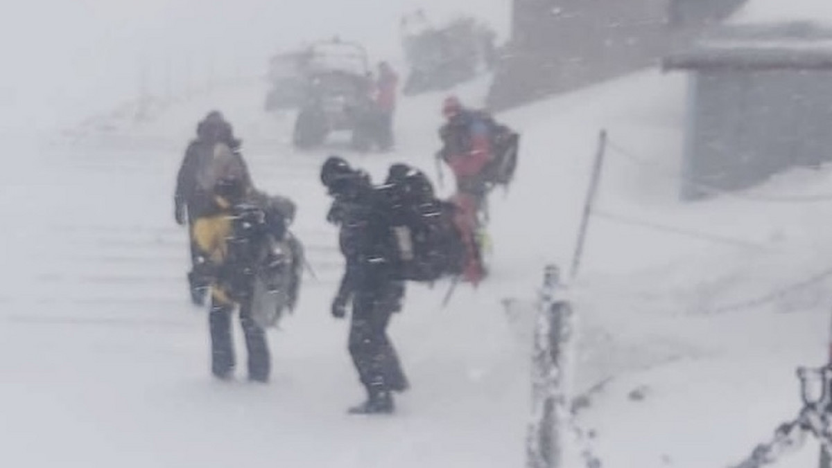 Ratownicy ruszyli na pomoc turyście na Śnieżce. Nie mogli uwierzyć