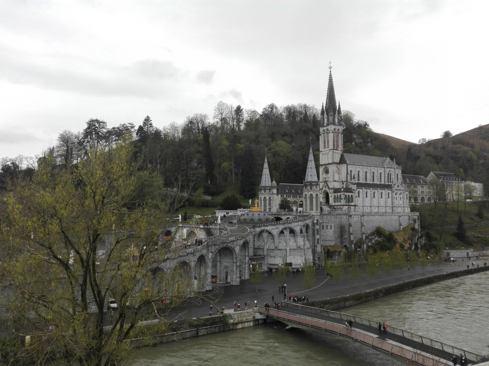Bazylika Matki Bożej Różańcowej w Lourdes