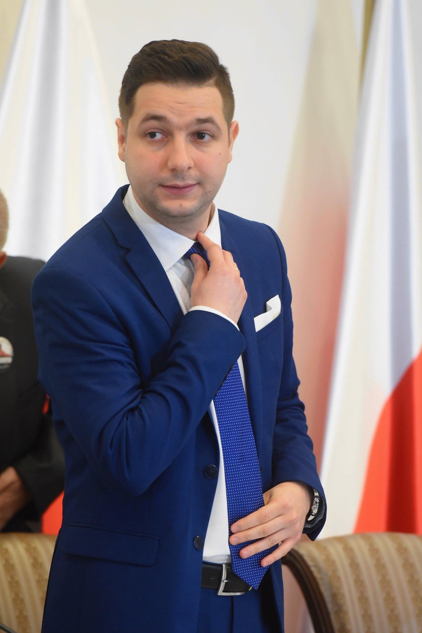 Wiceminister pochwalił się swoim występem. Coś poszło nie tak