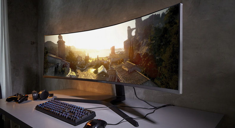 Samsung CRG9 Gaming Monitor 2