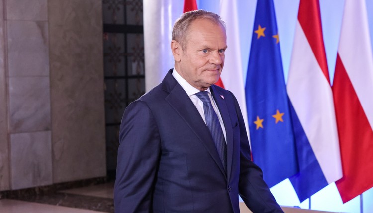 Tusk nie chciał dopuścić do zaprzysiężenia Nawrockiego? Prof. Dudek ujawnia sensacyjny scenariusz