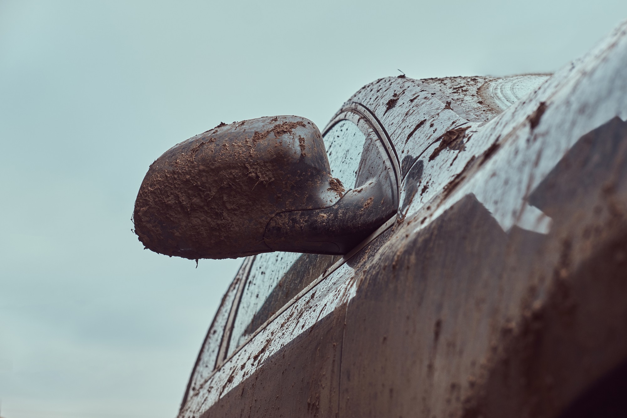 Auto zapadnuté v blate. Práve vtedy vám ESP nepomôže, ale uškodí.