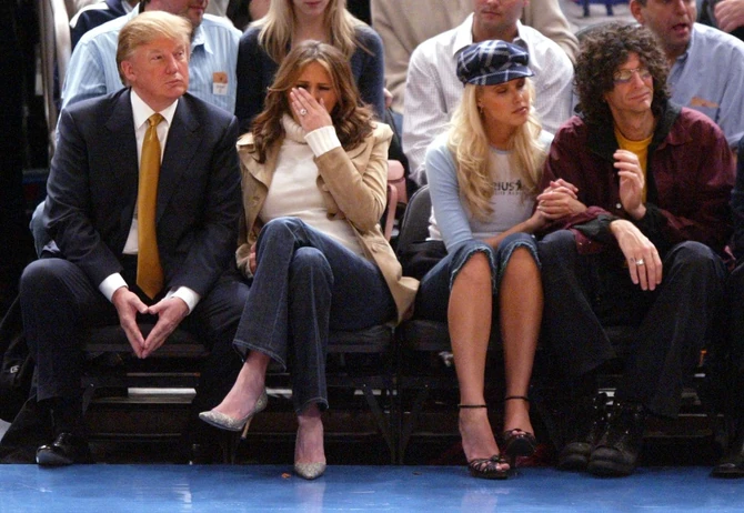 Melanija se evidentno 2005. godine smorila za sve pare na košarkaškoj utakmici