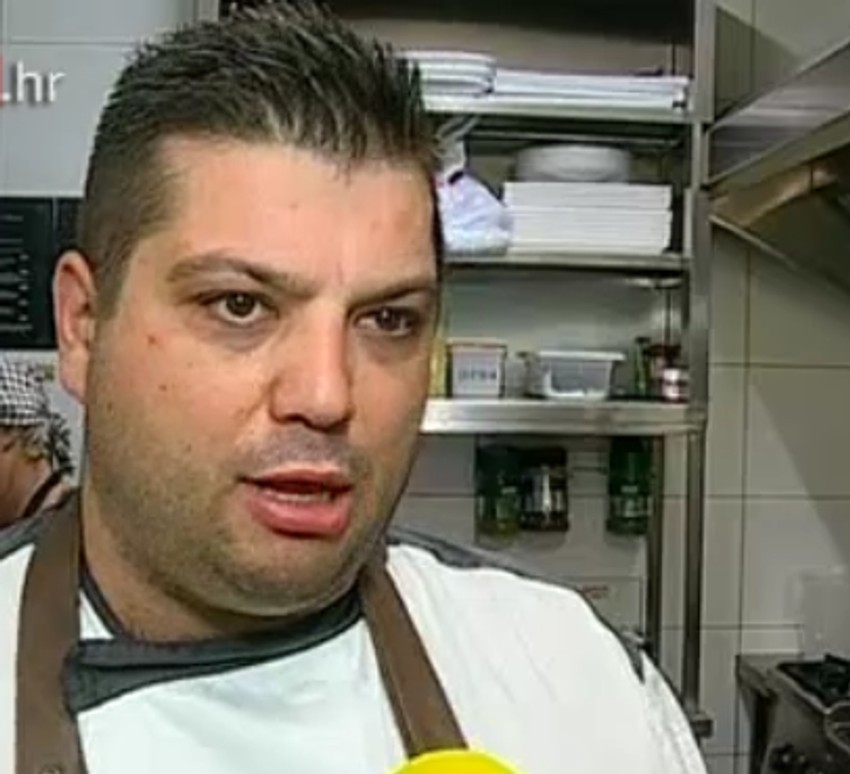 Roko Puče, šef kuhinje u restoranu u Hrvatskoj, hvali srpske radnike