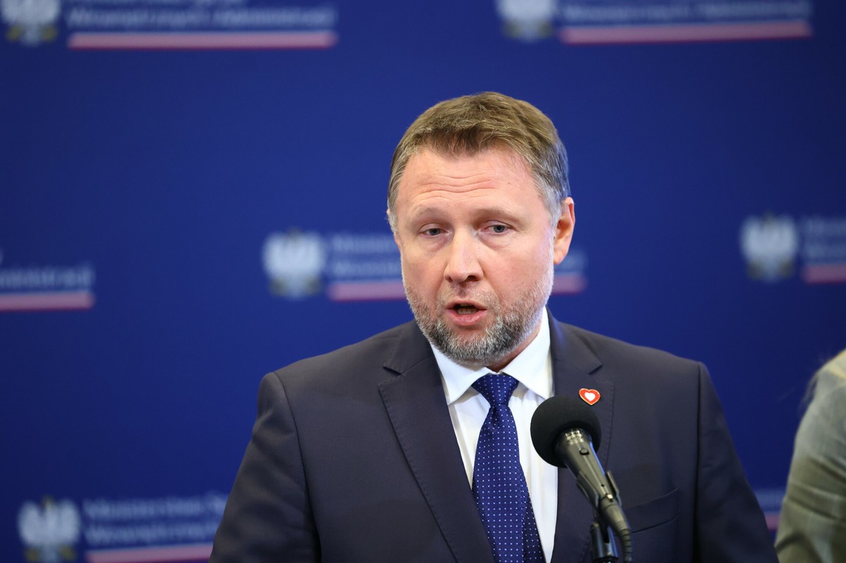 Ministrowie nt. pomocy i odbudowy po zesz?orocznej powodzi