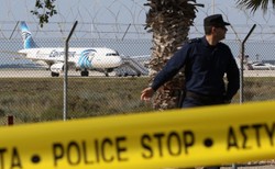 Koniec dramatu pasażerów egipskiego samolotu. Pas szahida był atrapą