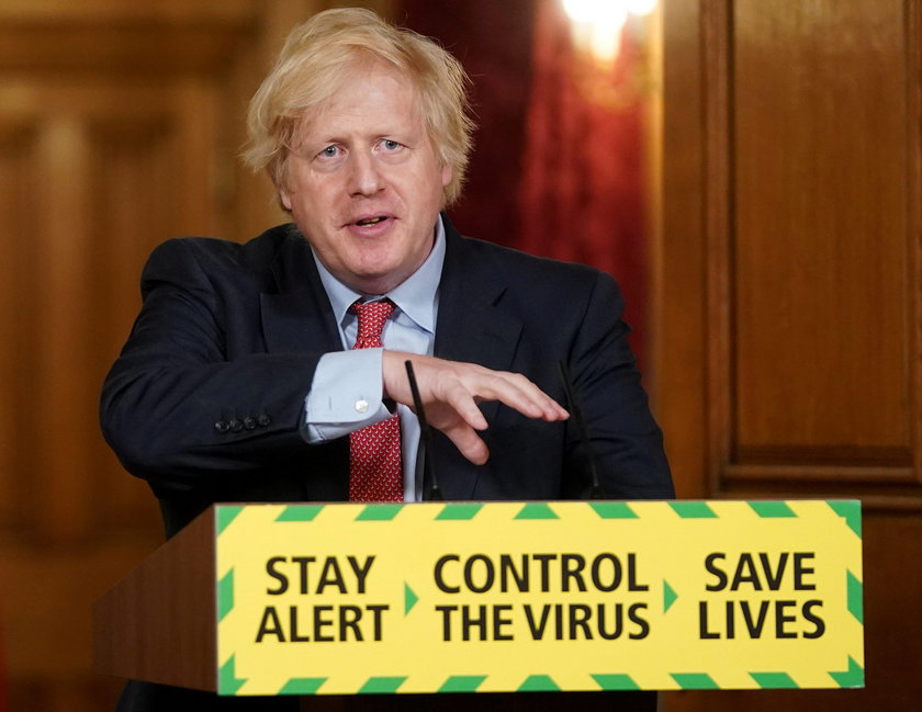 UK government daily briefing on coronavirus updates