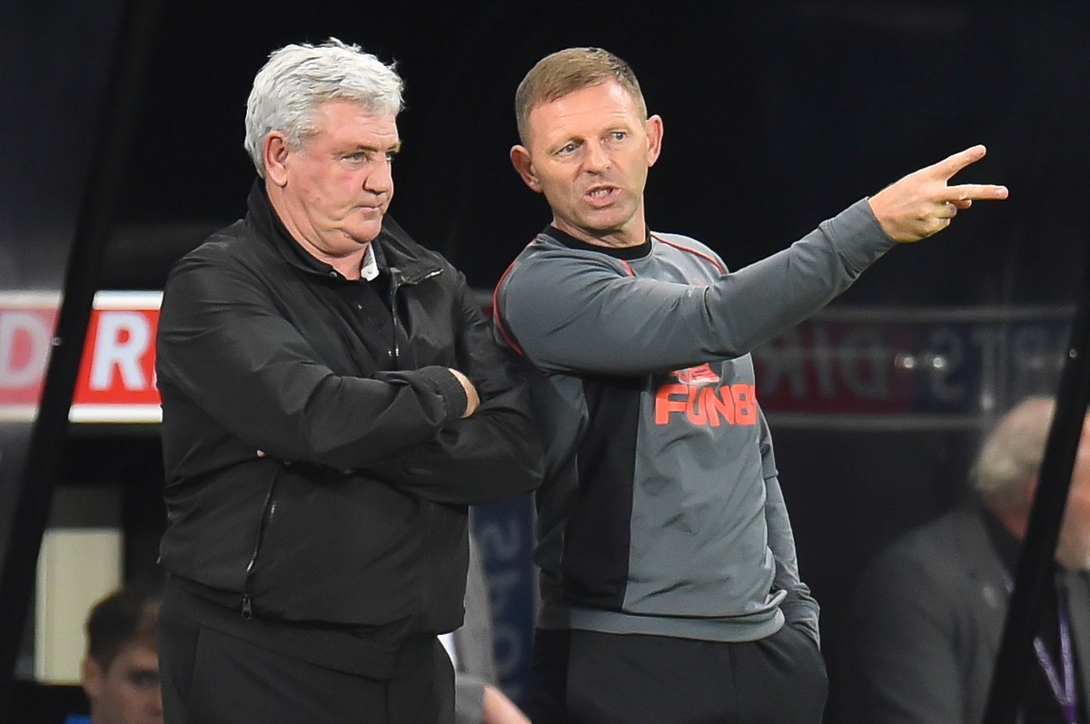 Steve Bruce (L) i Graeme Jones (P)