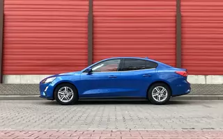 Ford Focus Sedan 1.0 EcoBoost – jeszcze niewymarły gatunek