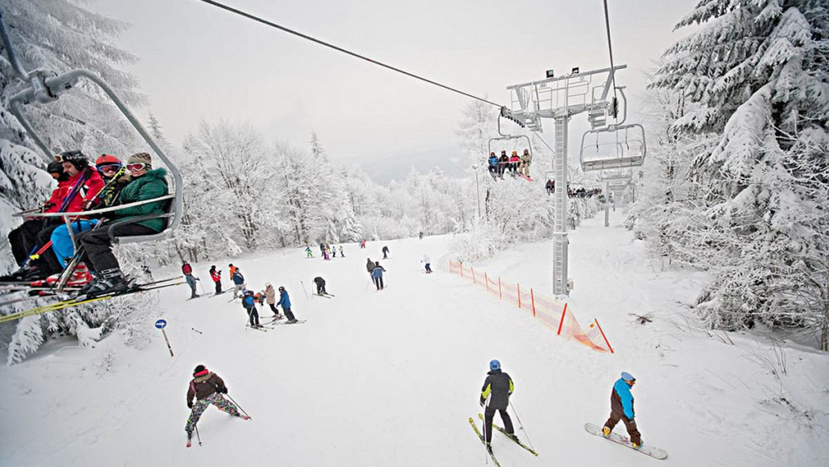 Na Podkarpaciu w czwartek pracowało większość wyciągów. Na trasach zjazdowych w Bieszczadach i Beskidzie Niskim warunki dla narciarzy są dobre.