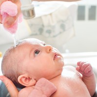 Férjöltés: a hüvely szűkebbre varrása a szülés után nem ritka Magyarországon