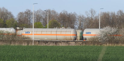 Urzędnicy obiecywali, że zabezpieczą bezpańskie cysterny z rosyjskim gazem. Fakt sprawdził, jak jest naprawdę